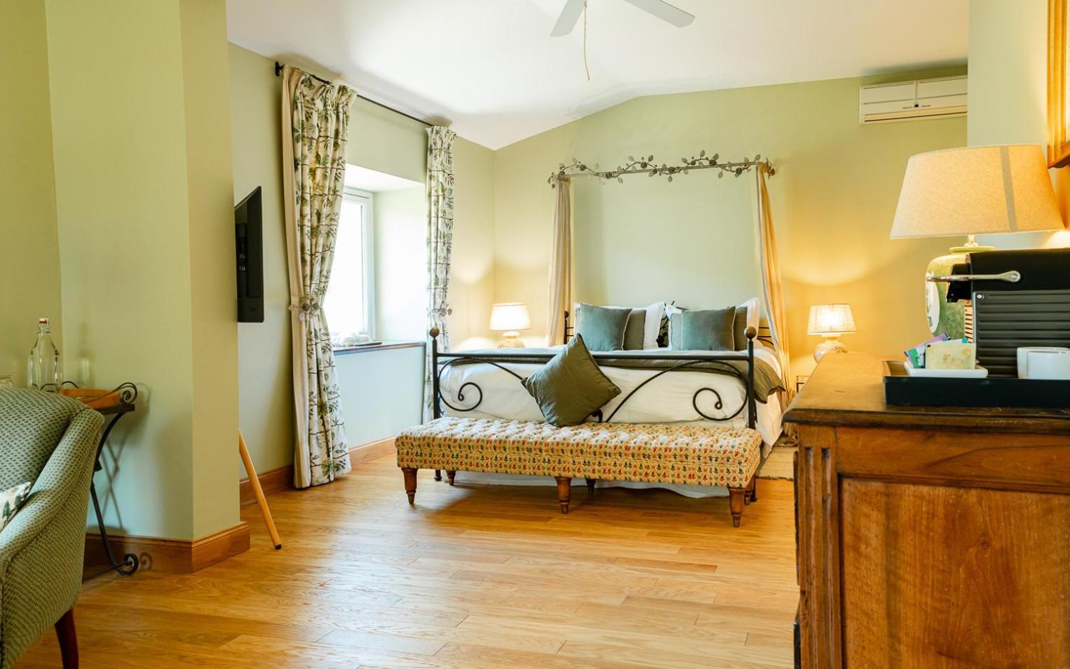 Chateau Talaud Loriol-du-Comtat Habitación foto